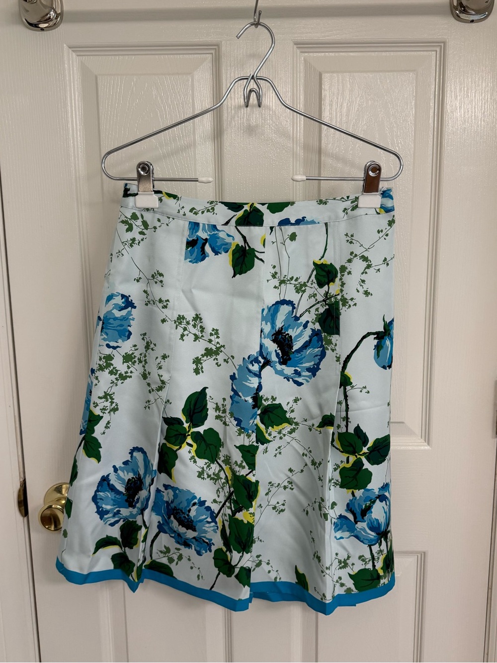 Banana Republic Floral A-Line Silk Skirt, size 2